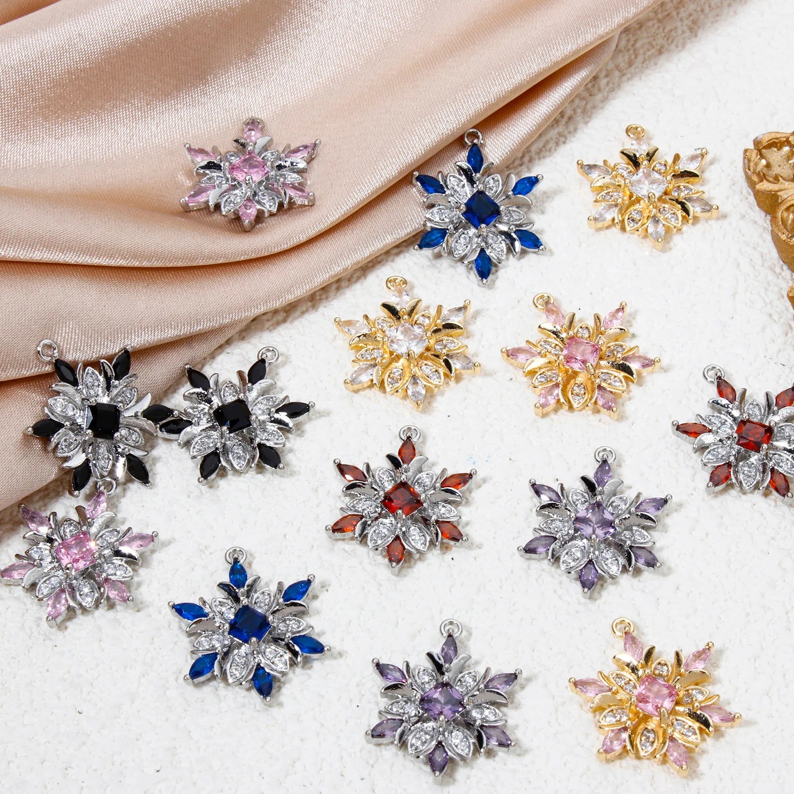1 Piece Brass Christmas Charms Snowflake Clear Cubic Zirconia Multicolor Rhinestone Pendants For Necklace Making 20.5mm x 16mm