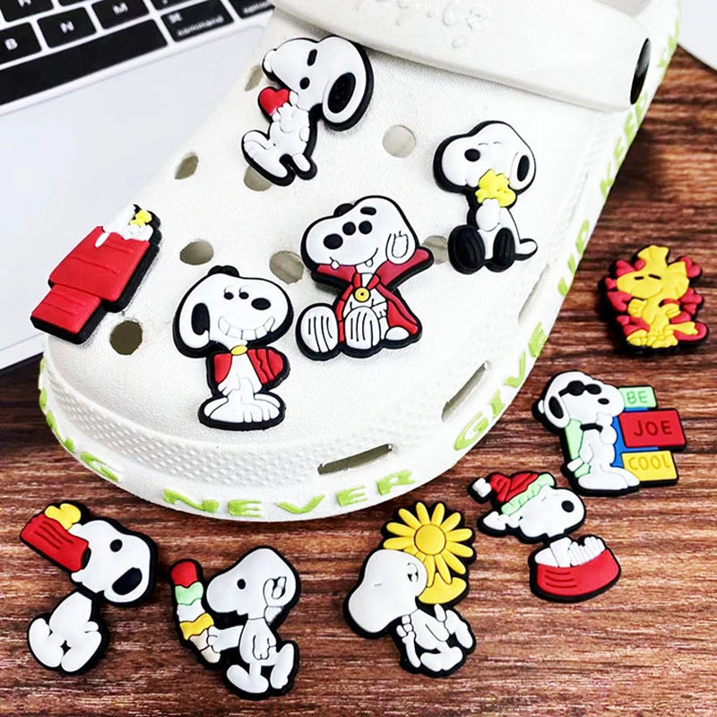 1-21Pcs MINISO Snoopy Shoe Charms PVC Cartoon Shoe Decoration Accessories for Clogs Sandals Garden Kids Christmas Birthday Gifts
