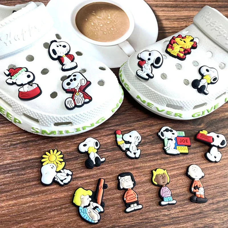 1-21Pcs MINISO Snoopy Shoe Charms PVC Cartoon Shoe Decoration Accessories for Clogs Sandals Garden Kids Christmas Birthday Gifts