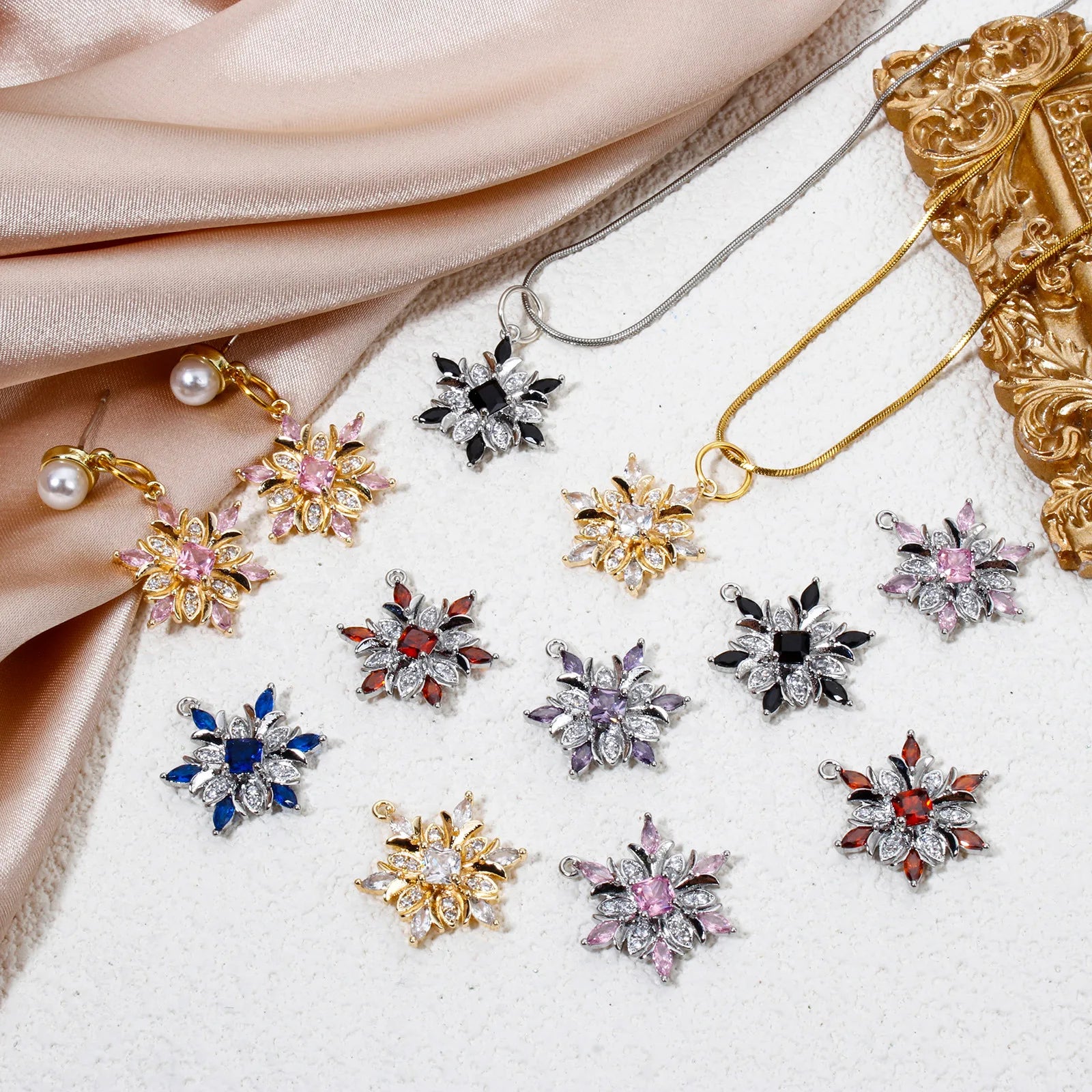 1 Piece Brass Christmas Charms Snowflake Clear Cubic Zirconia Multicolor Rhinestone Pendants For Necklace Making 20.5mm x 16mm