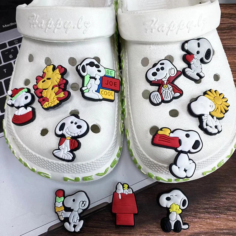1-21Pcs MINISO Snoopy Shoe Charms PVC Cartoon Shoe Decoration Accessories for Clogs Sandals Garden Kids Christmas Birthday Gifts